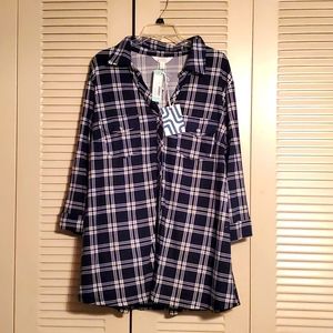 Navy and white plaid 3/4 length button down knit top